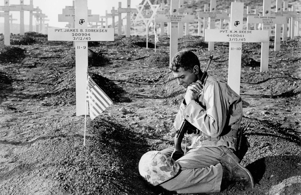 Le_heros_d_iwo_jima_01