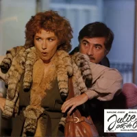 Julie_pot_de_colle_01