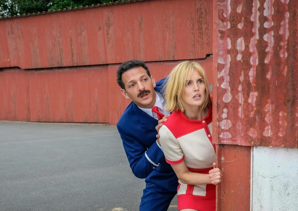 Natacha_presque_hotesse_de_l_air_01