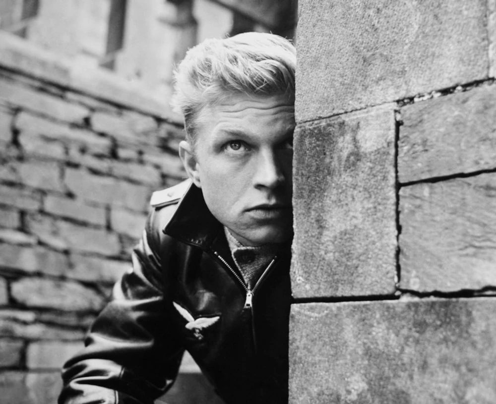 l_evade_du_camp_1_01