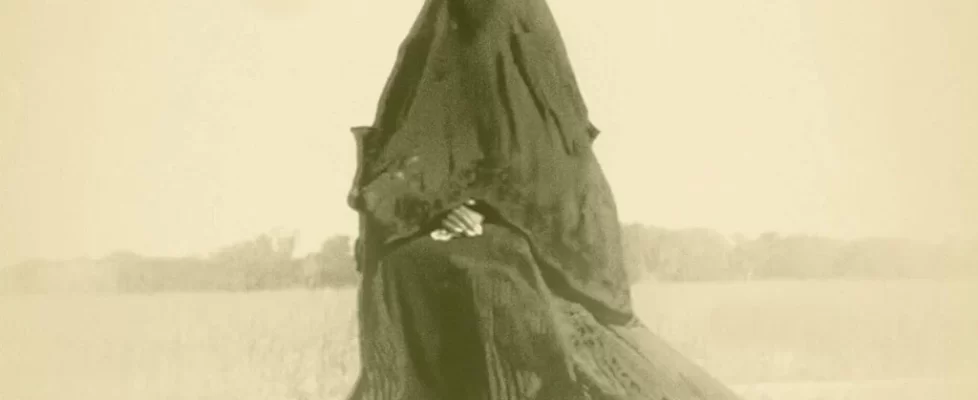 The_Woman_In_The_Yard_illustration