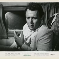 Rod_Steiger_Briller_dans_lombre_03