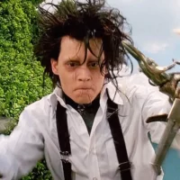 Edward_aux_mains_d_argent_02