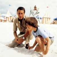 Jaws_50th_Anniversary_Special_Edition_03