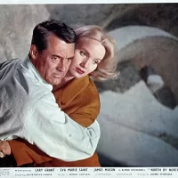 La_Mort_aux_trousses_02