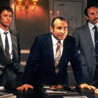 Racket_du_sang_sur_la_tamise_01