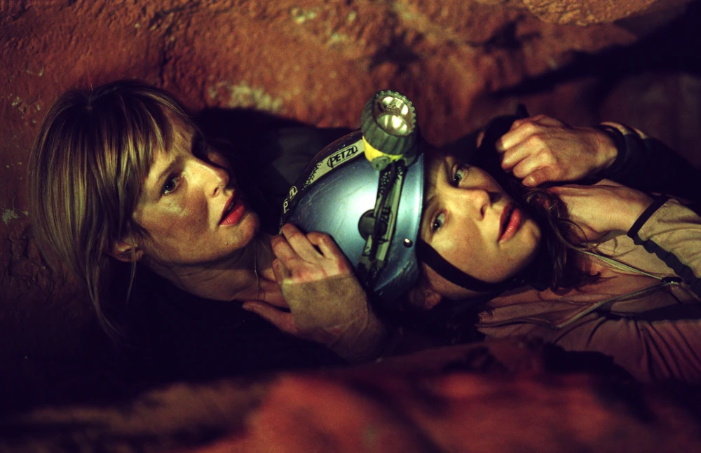 The_Descent_01