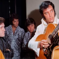 Epic_Elvis_Presley_In_Concert_01 Epic_Elvis_Presley_In_Concert_01