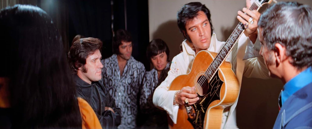 Epic_Elvis_Presley_In_Concert_01