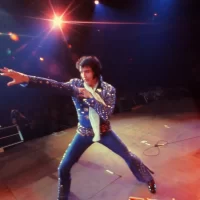 Epic_Elvis_Presley_In_Concert_04 Epic_Elvis_Presley_In_Concert_04